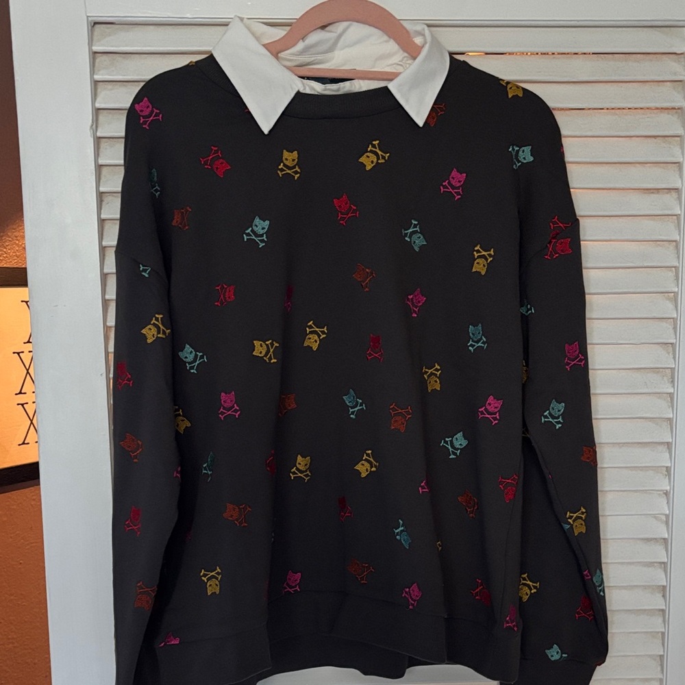 ModCloth Cat Skull & Bones Print Sweatshirt in Grey, NWOT